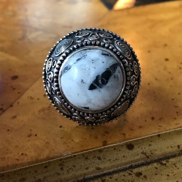 Genuine White Buffalo Turquoise Sterling Silver Cocktail Ring Size 7 - Picture 10 of 10
